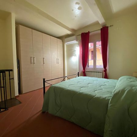 L'Orologio Matto Villa Marina Di Carrara Luaran gambar