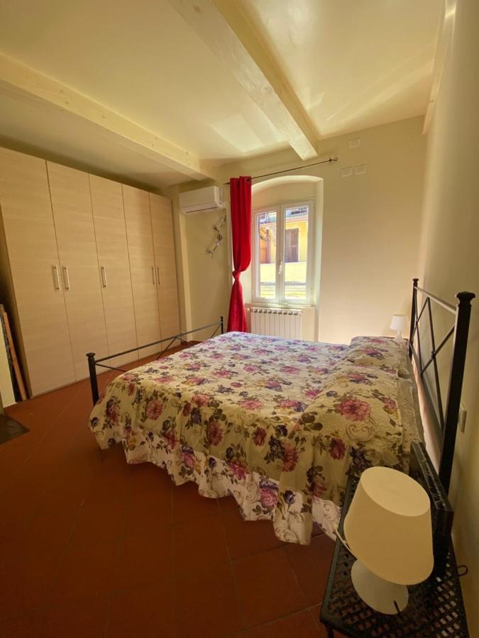 L'Orologio Matto Villa Marina Di Carrara Luaran gambar